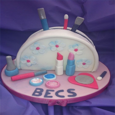 Picture of Make-Up Bag Cake